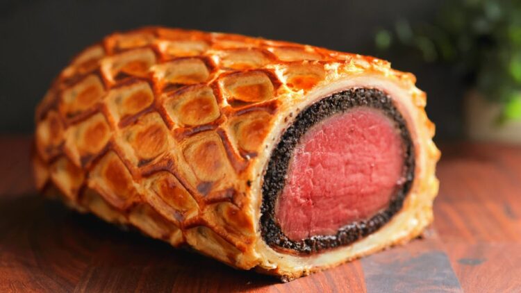 beef-wellington-met-gratis-rode-wijn-saus-en-aardappelgratin-1.jpg