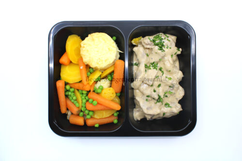 biefreepjes-met-stroganoffsaus-puree-en-groenten-1.jpg