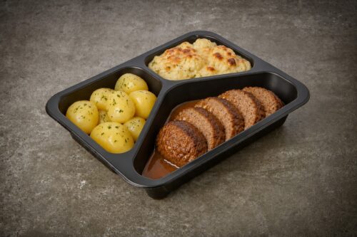 gebraden-gehaktbal-met-andijvie-a-la-creme-en-aardappels-1.jpg