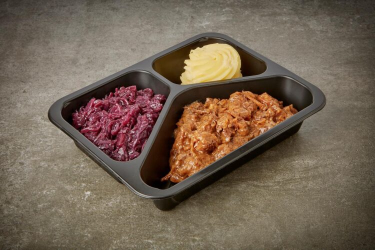 hachee-aardappelpuree-rode-kool.jpg